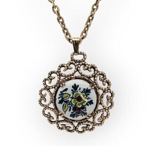 Delft Hand Painted Ceramic Floral Pendant Necklace – European Folk Vintage